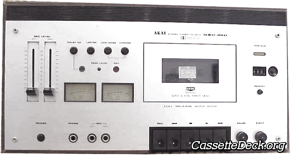 Lingua Italiana Manuale d'uso per registratore a cassette Akai GXC-39/39D 